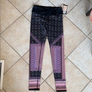 NWT Calia tight fit warm printed leggings s